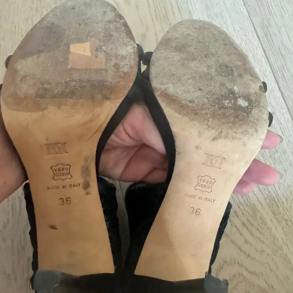Escada sheepskin black heels - Picture 5 of 11